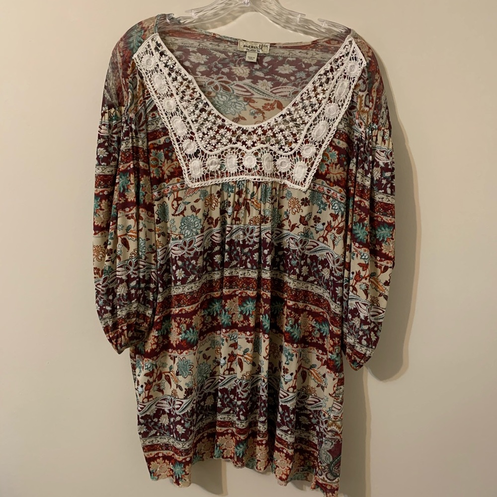 One World, Women’s Top size XXL